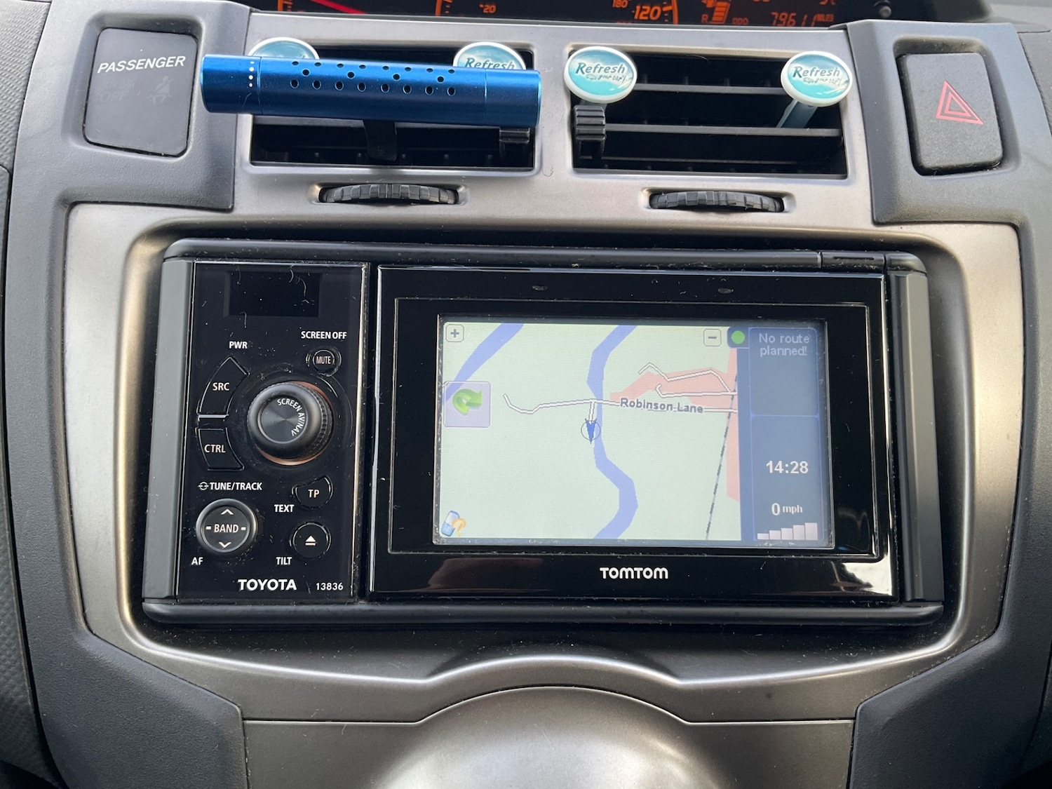 Used Toyota Yaris 2011 for sale - 77262418: Photo 26