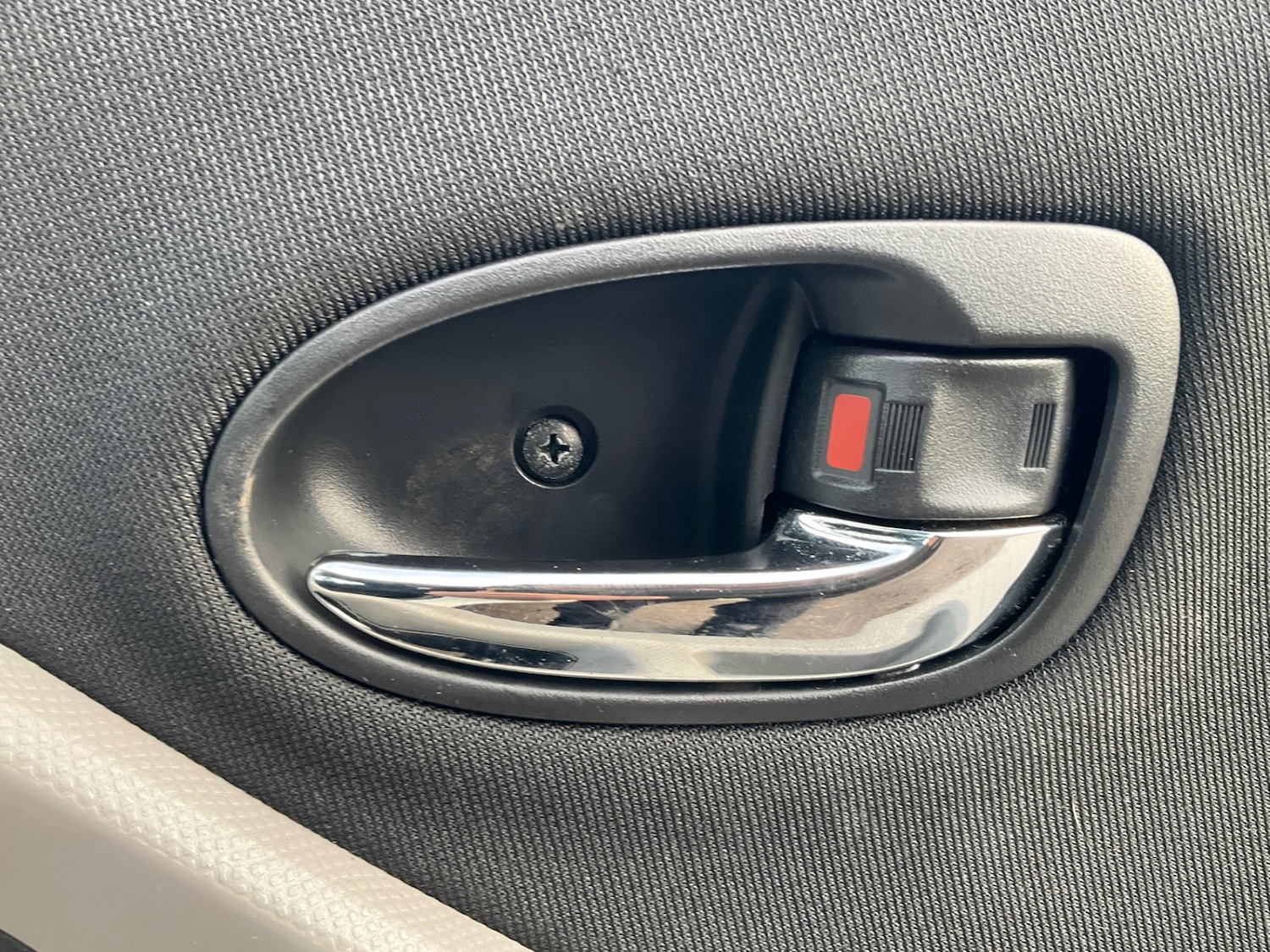 Used Toyota Yaris 2011 for sale - 77262418: Photo 31