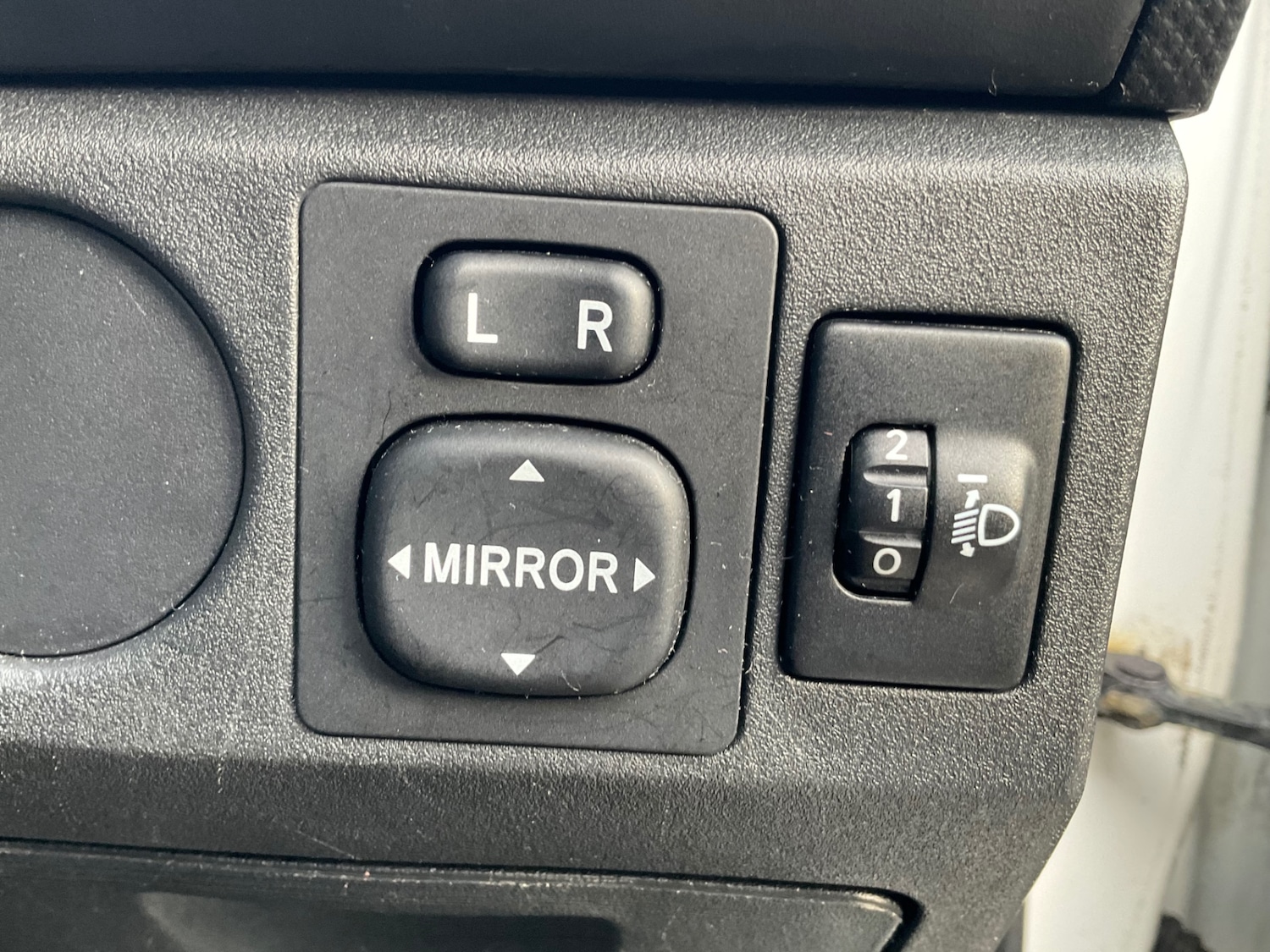 Used Toyota Yaris 2011 for sale - 77262418: Photo 32