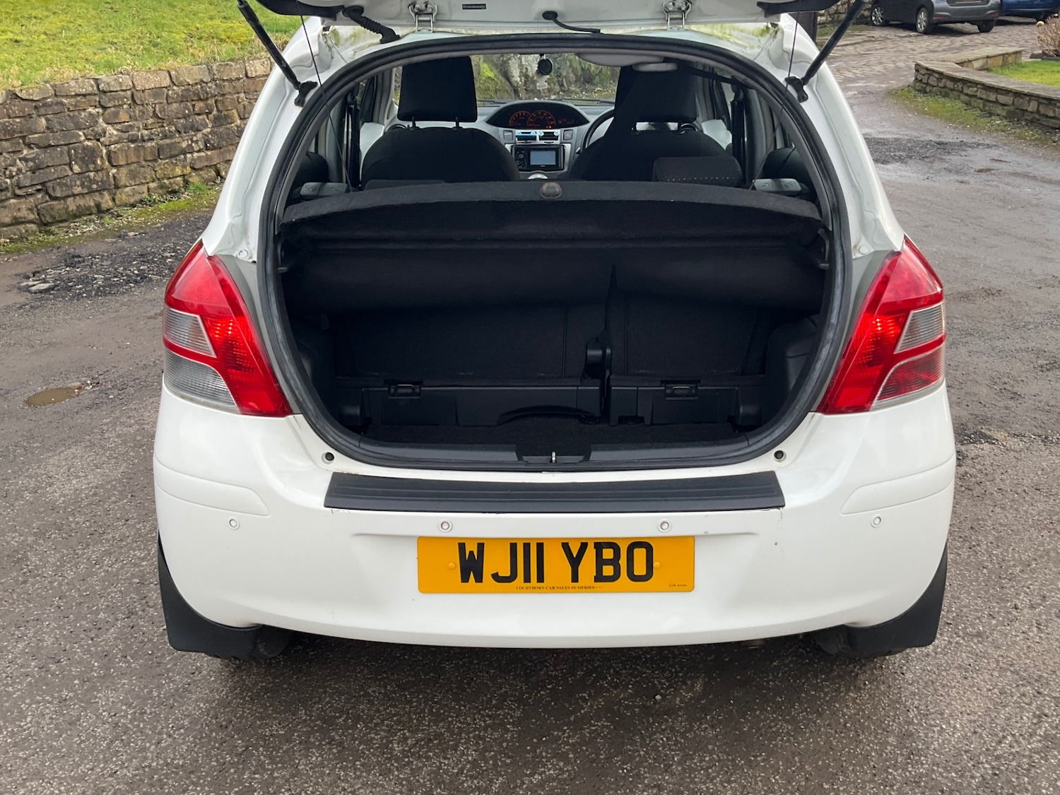 Used Toyota Yaris 2011 for sale - 77262418: Photo 35