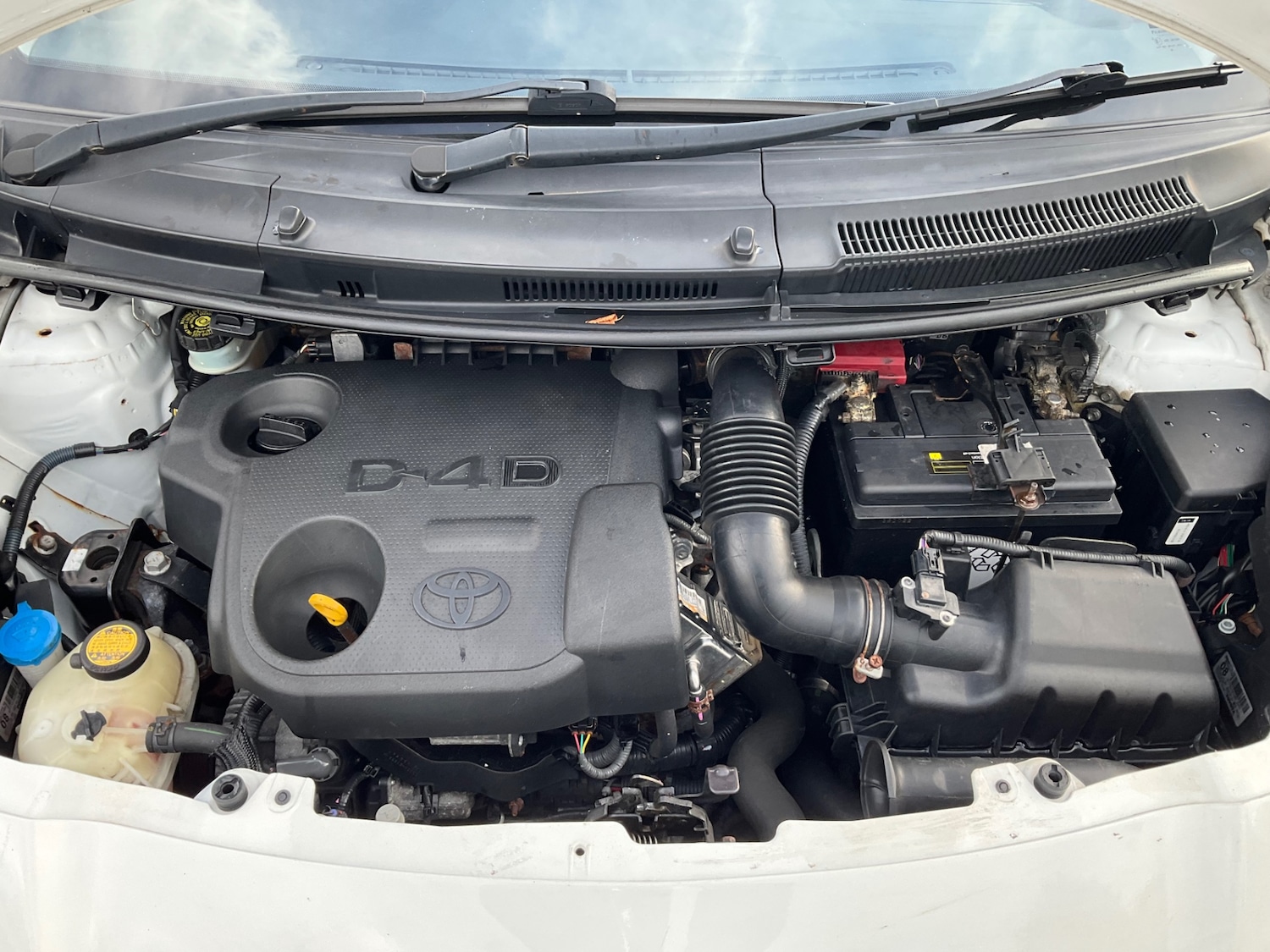 Used Toyota Yaris 2011 for sale - 77262418: Photo 38