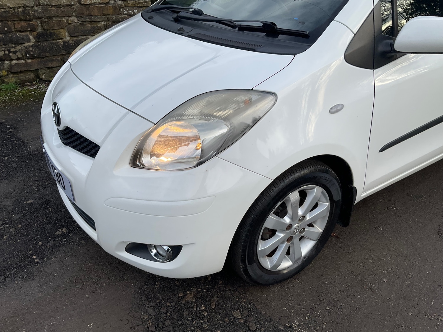 Used Toyota Yaris 2011 for sale - 77262418: Photo 42