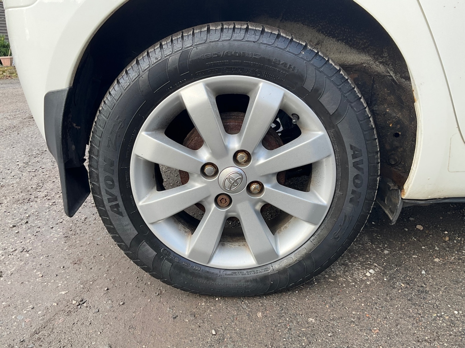 Used Toyota Yaris 2011 for sale - 77262418: Photo 48