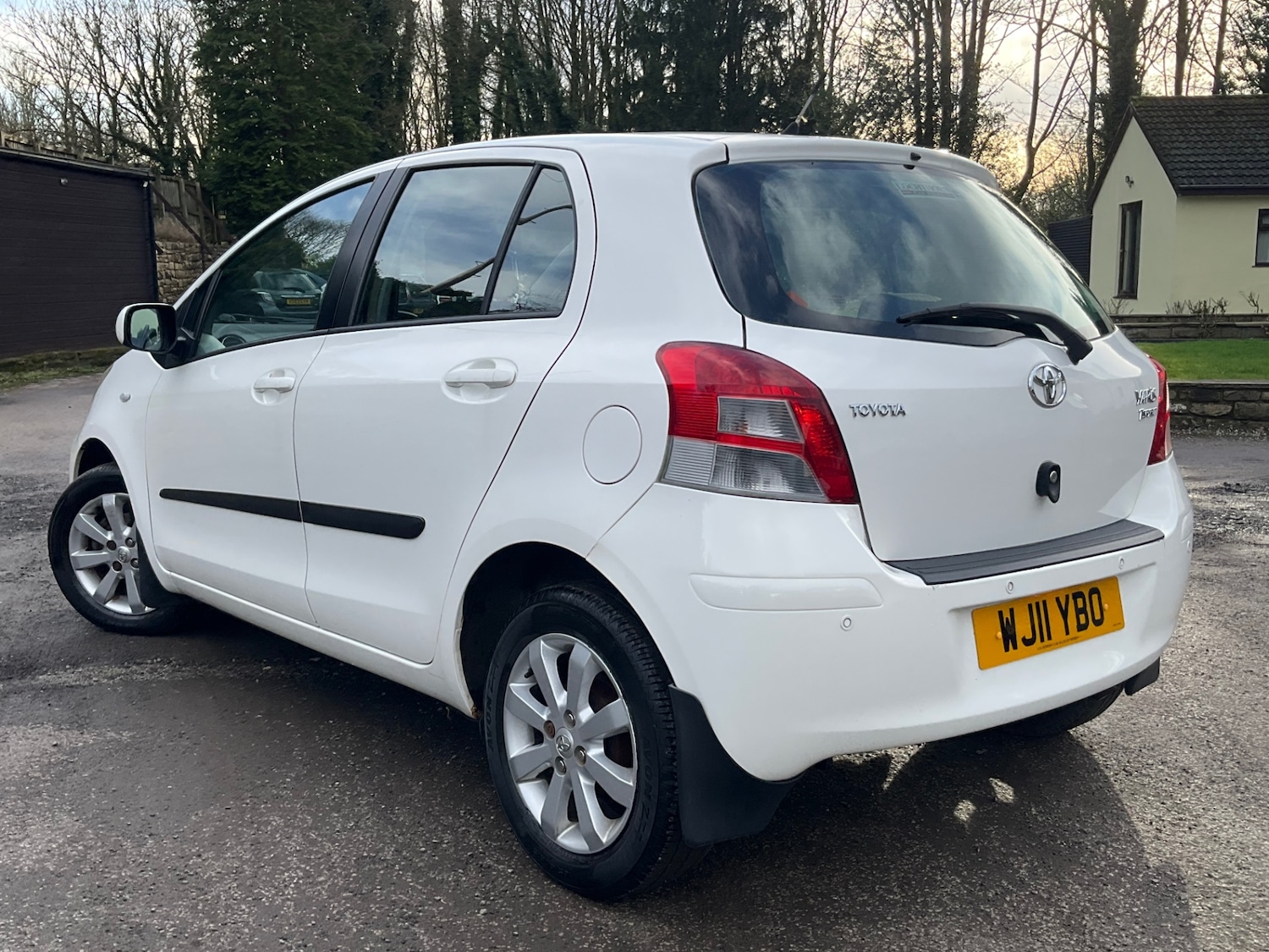 Used Toyota Yaris 2011 for sale - 77262418: Photo 6