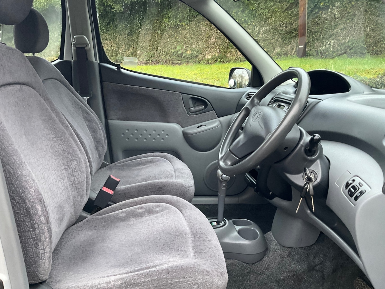 Used Toyota Yaris Verso 2003 for sale - 77210934: Photo 10