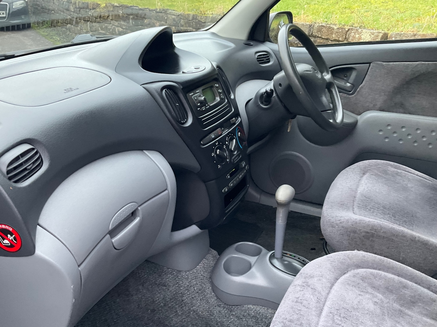 Used Toyota Yaris Verso 2003 for sale - 77210934: Photo 12