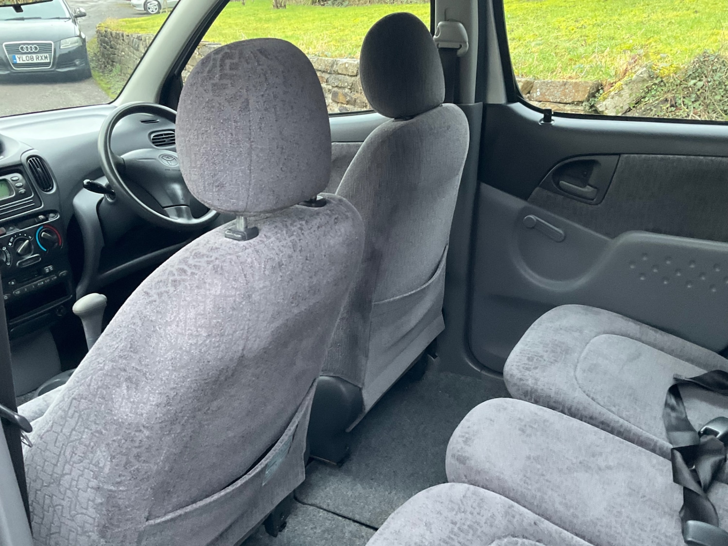 Used Toyota Yaris Verso 2003 for sale - 77210934: Photo 15