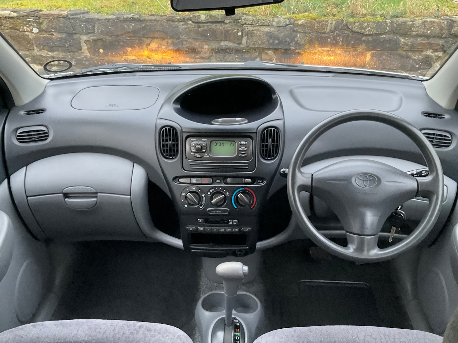 Used Toyota Yaris Verso 2003 for sale - 77210934: Photo 25