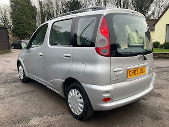 Used Toyota Yaris Verso 2003 for sale - 77210934: Photo