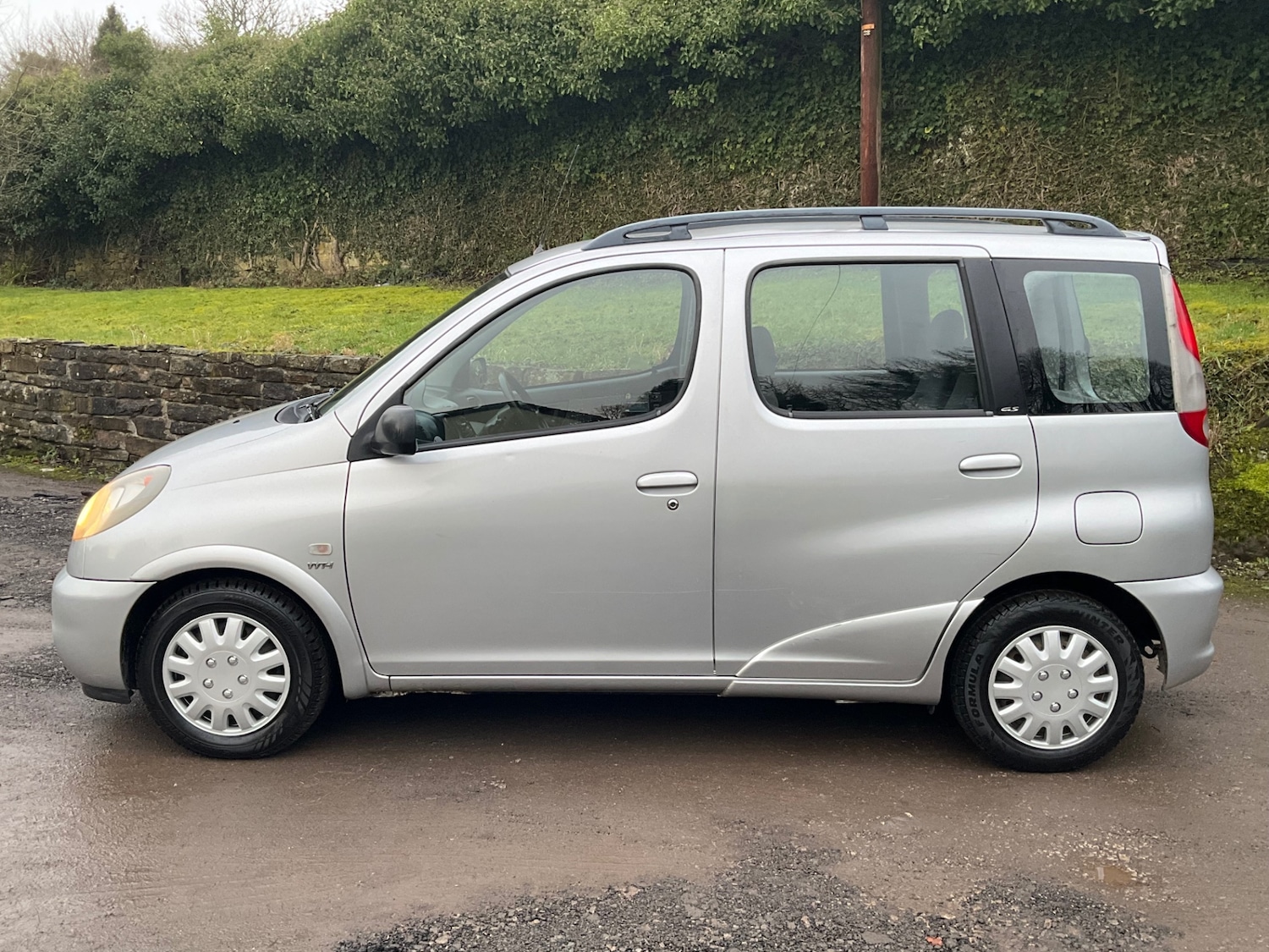 Used Toyota Yaris Verso 2003 for sale - 77210934: Photo 7