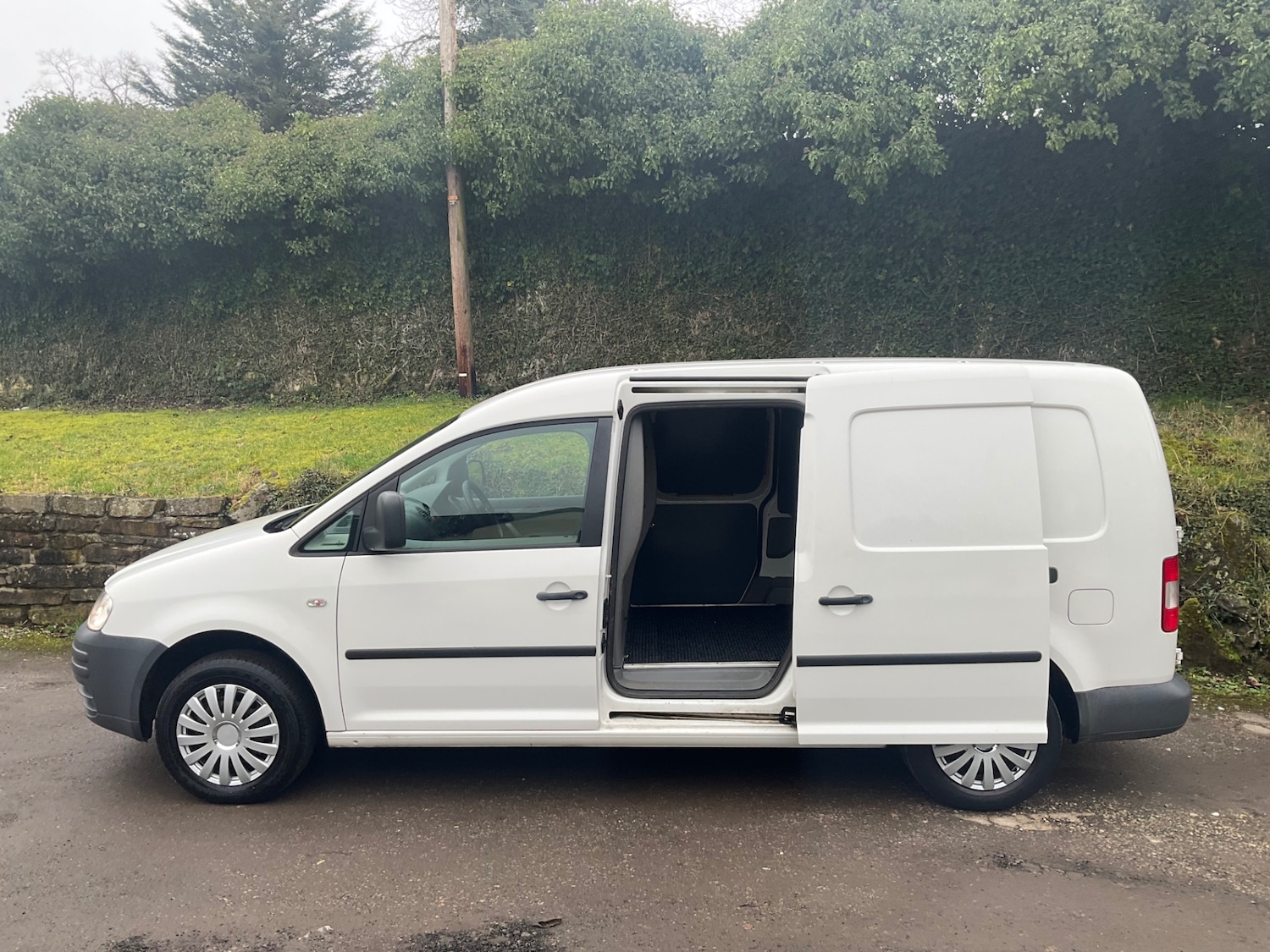 Used Volkswagen Caddy Maxi 2009 for sale - 77502874: Photo 10