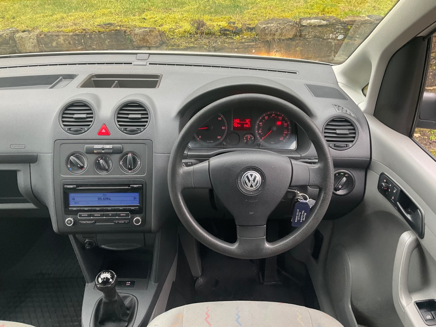 Used Volkswagen Caddy Maxi 2009 for sale - 77502874: Photo 24