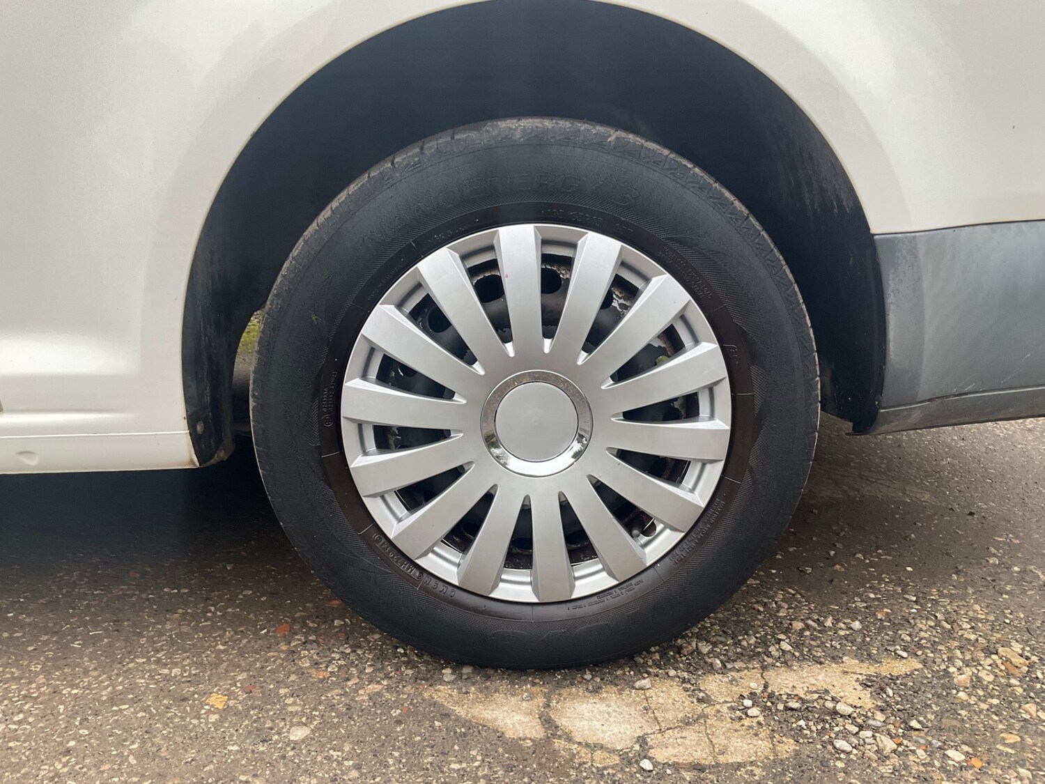 Used Volkswagen Caddy Maxi 2009 for sale - 77502874: Photo 39