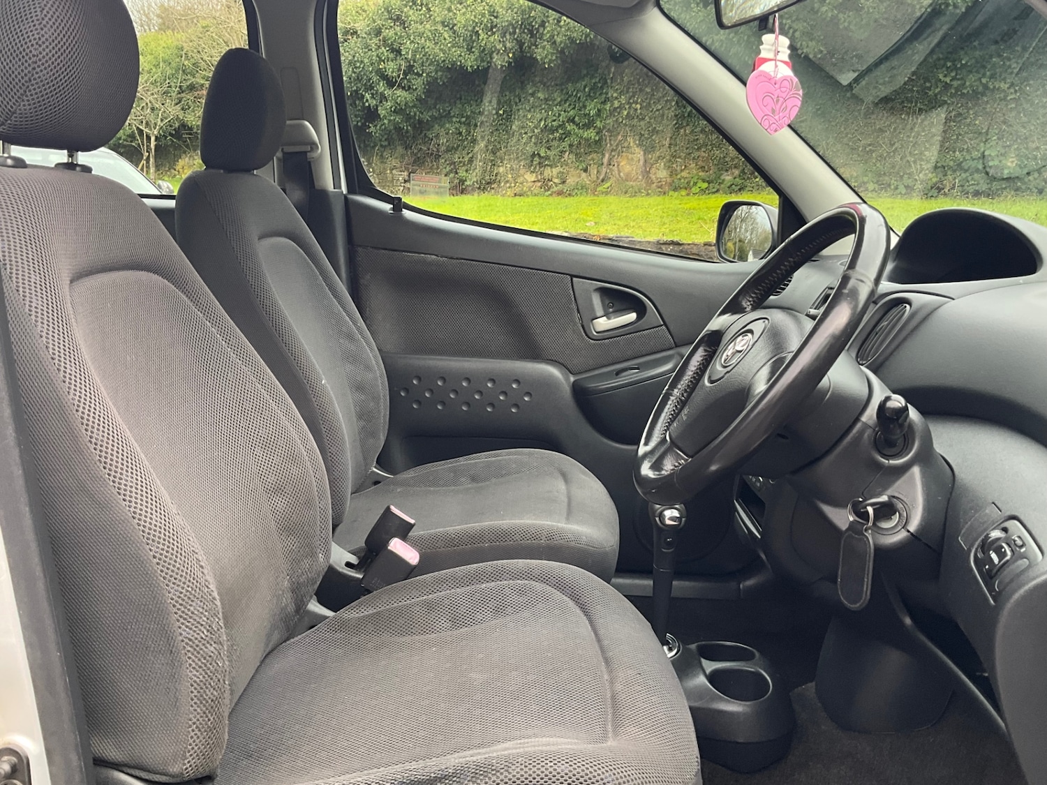 Used Toyota Yaris Verso 2005 for sale - 76719657: Photo 12