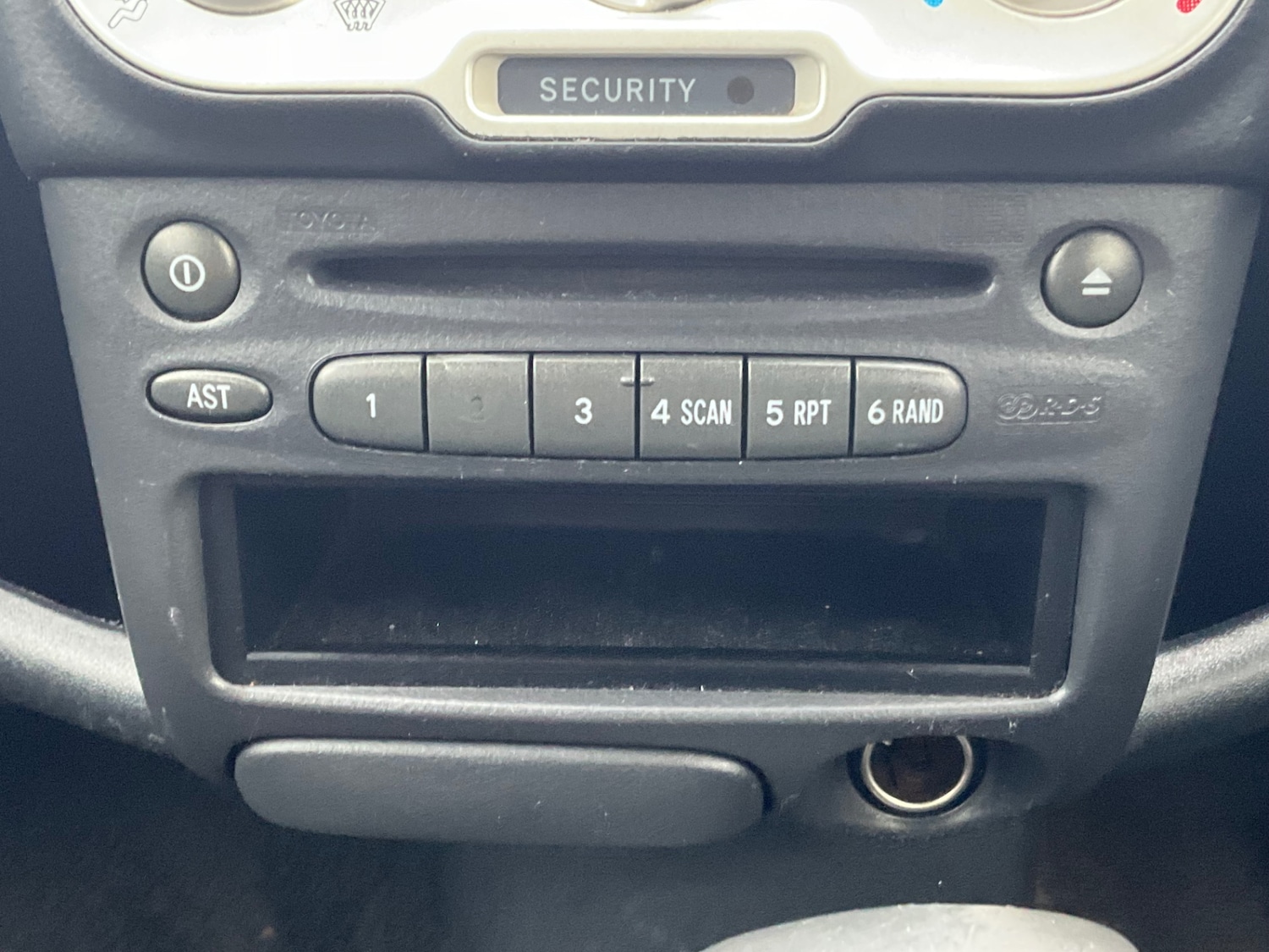 Used Toyota Yaris Verso 2005 for sale - 76719657: Photo 23