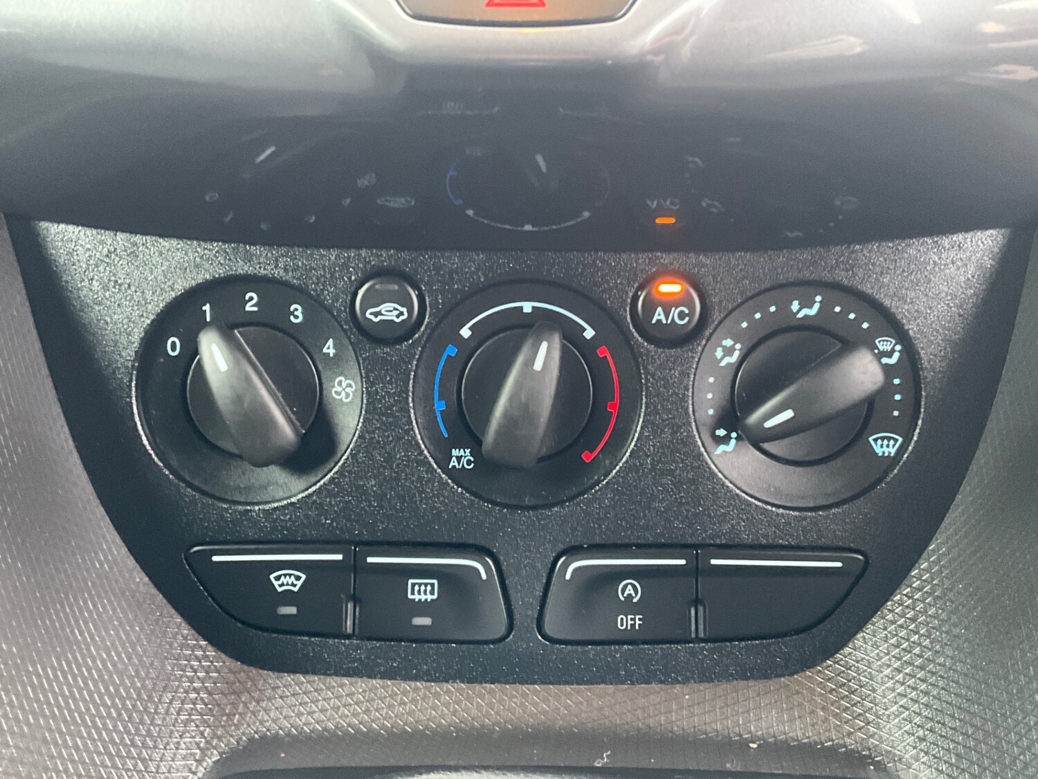 Used Ford Transit Connect 2017 for sale - 77366881: Photo 39