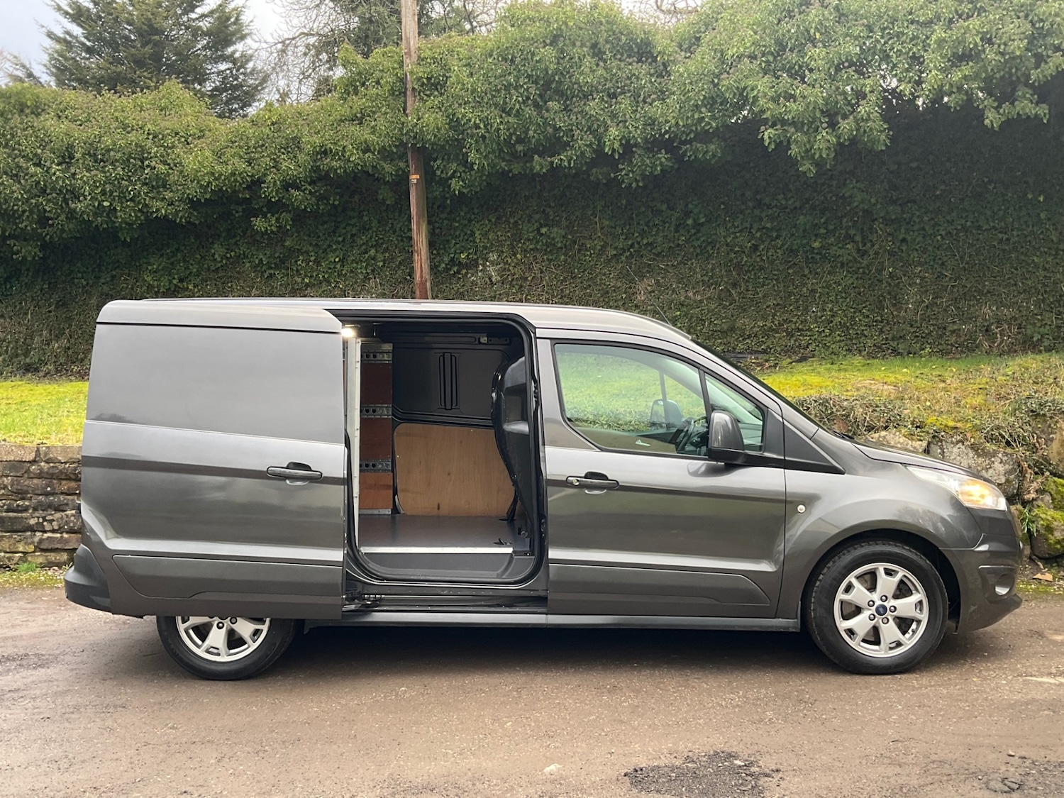 Used Ford Transit Connect 2017 for sale - 77366881: Photo 8