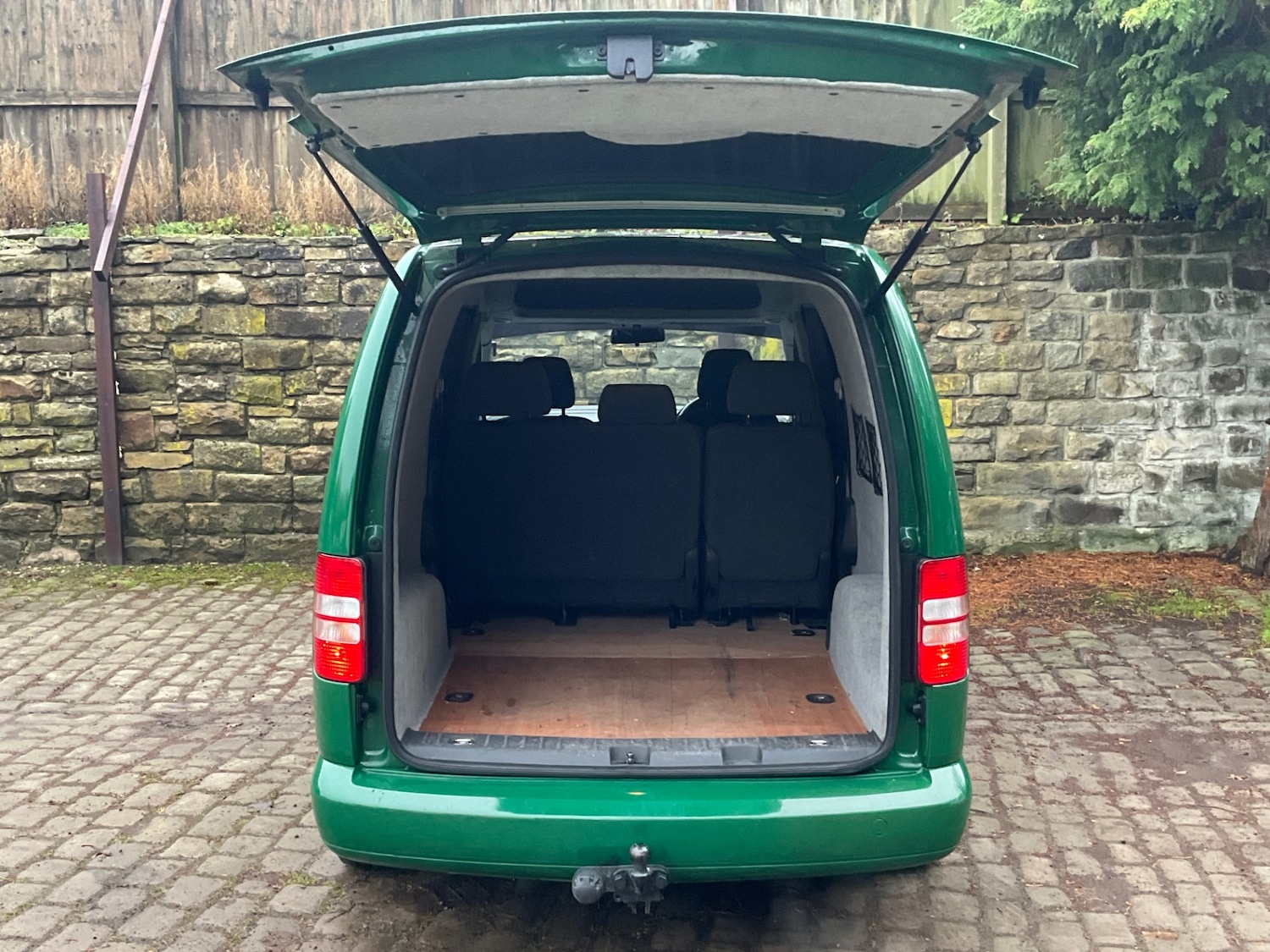 Used Volkswagen Caddy Maxi 2015 for sale - 76853911: Photo 11