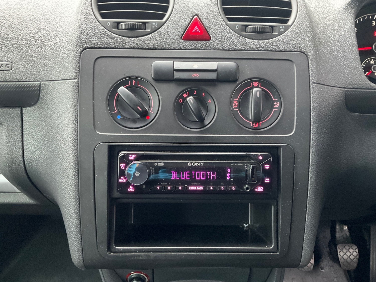 Used Volkswagen Caddy Maxi 2015 for sale - 76853911: Photo 26