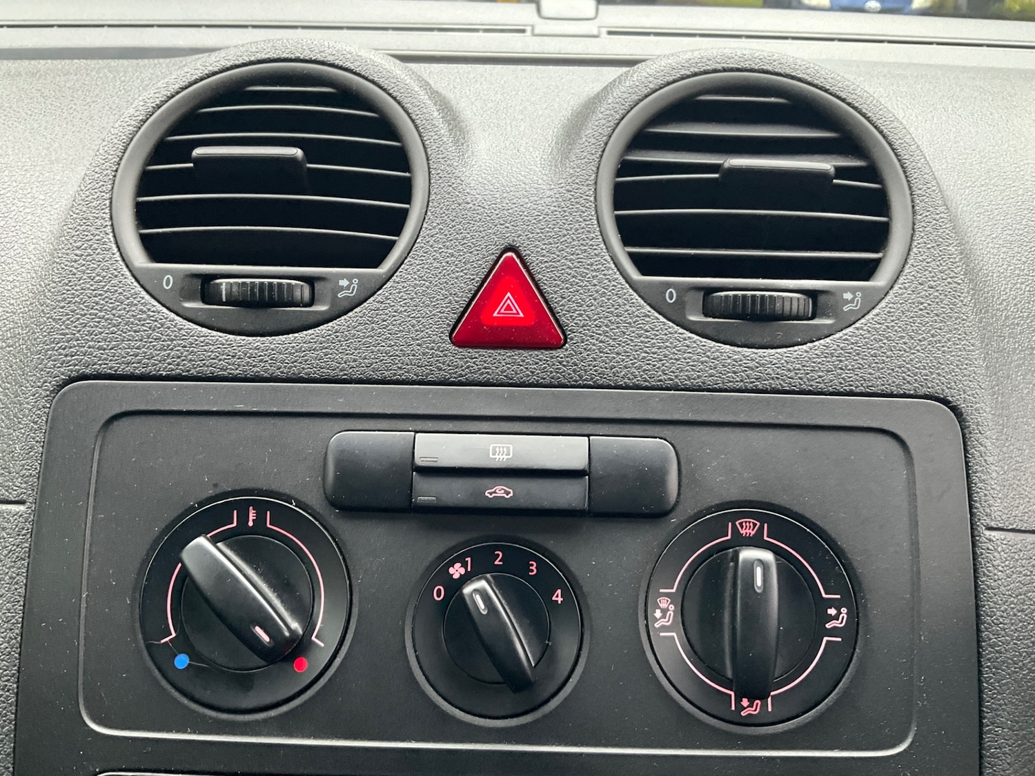 Used Volkswagen Caddy Maxi 2015 for sale - 76853911: Photo 29