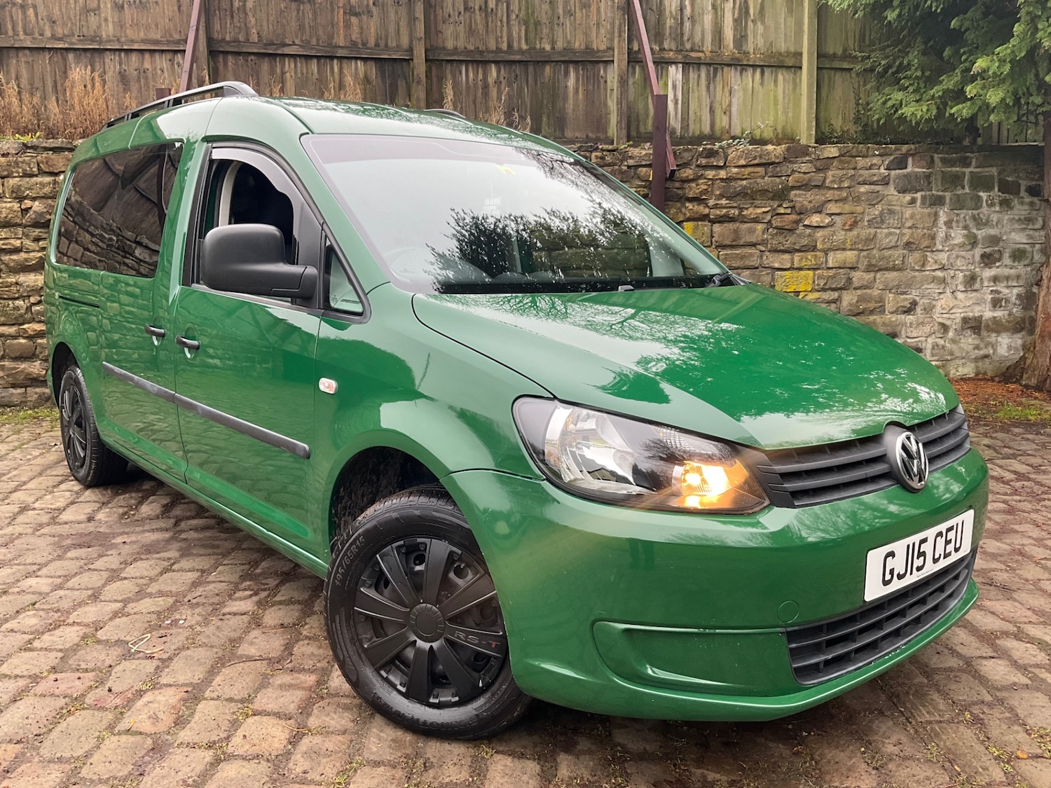 Used Volkswagen Caddy Maxi 2015 for sale - 76853911: Photo 3