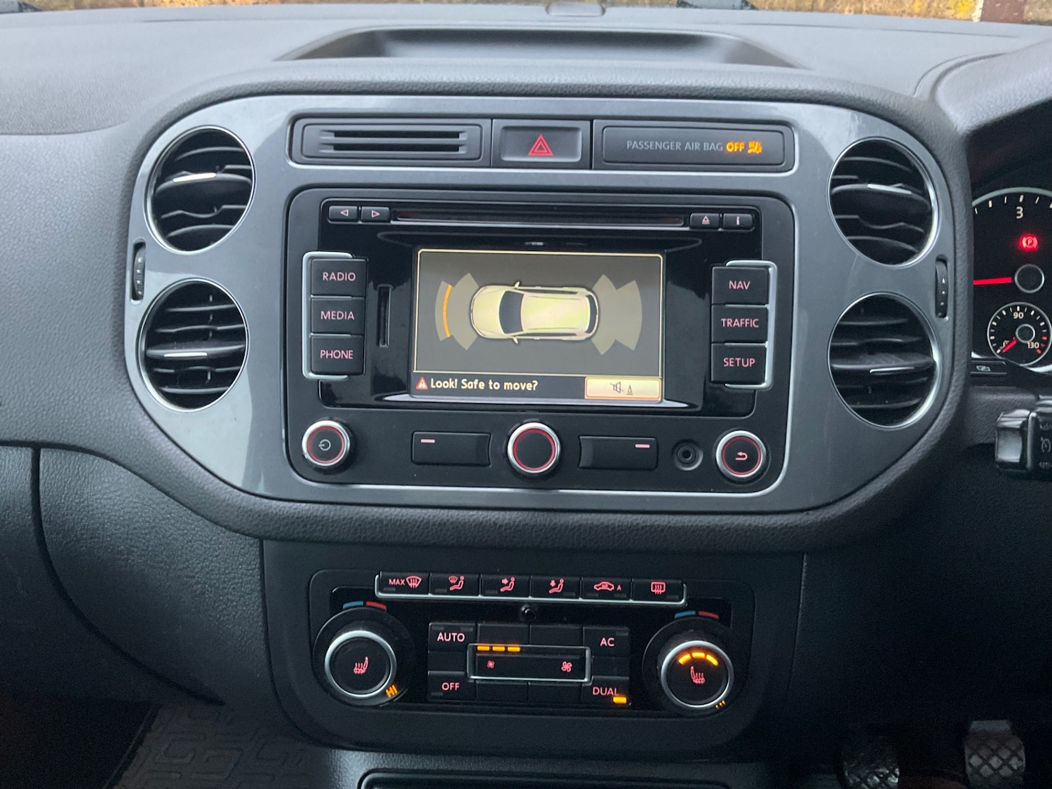 Used Volkswagen Tiguan 2012 for sale - 76911480: Photo 22