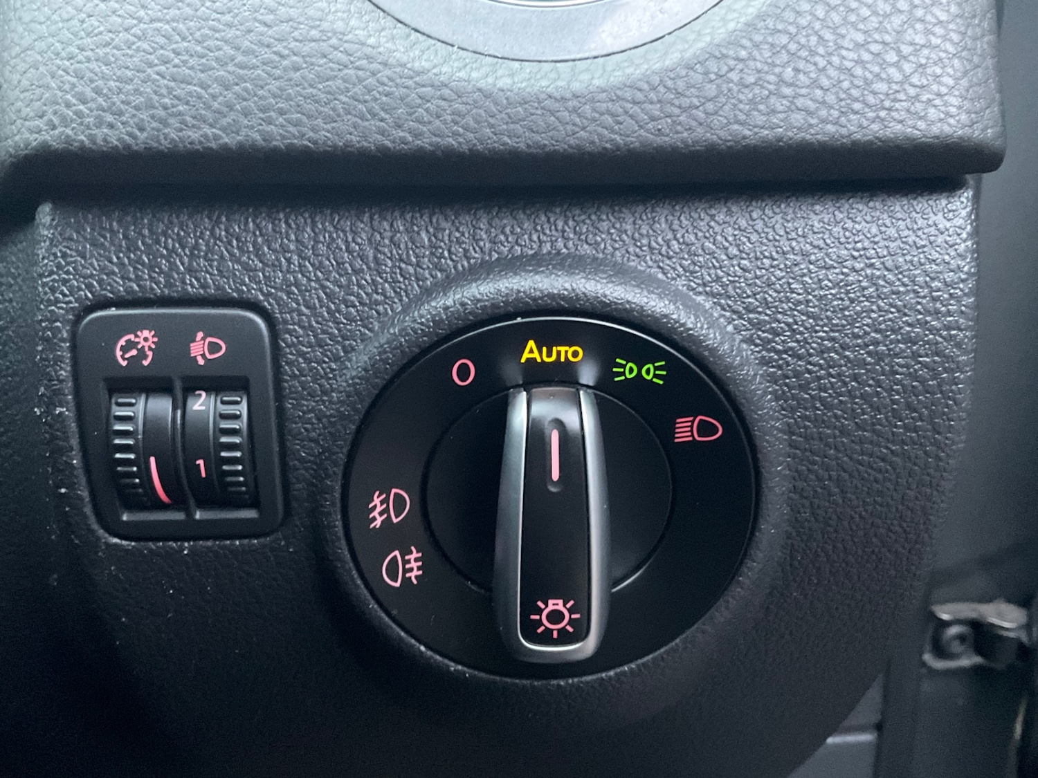 Used Volkswagen Tiguan 2012 for sale - 76911480: Photo 30