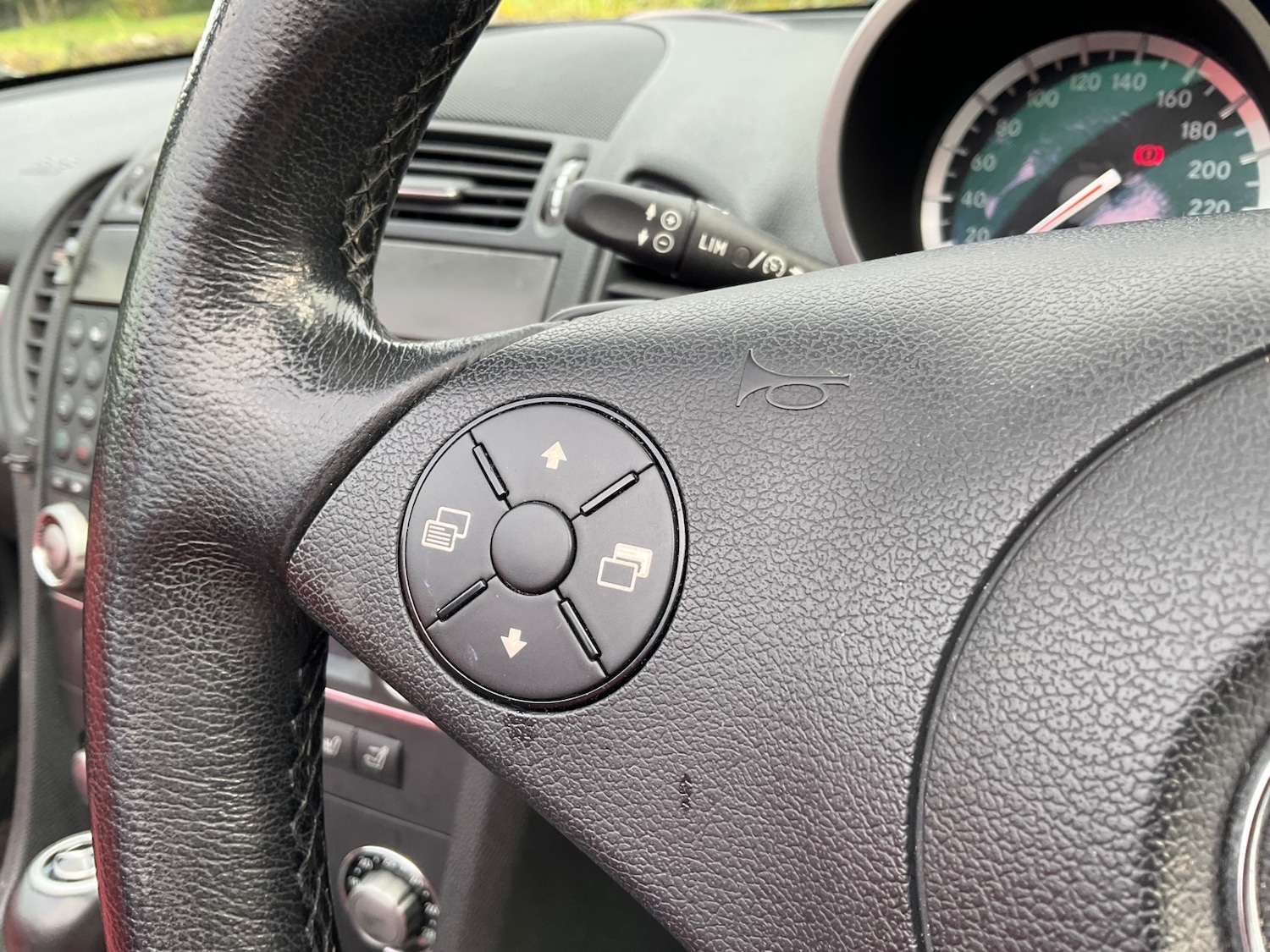 Used Mercedes-Benz SLK 2025 for sale - 76636875: Photo 26