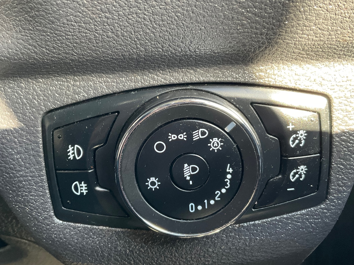 Used Ford Transit Courier 2018 for sale - 77889972: Photo 32