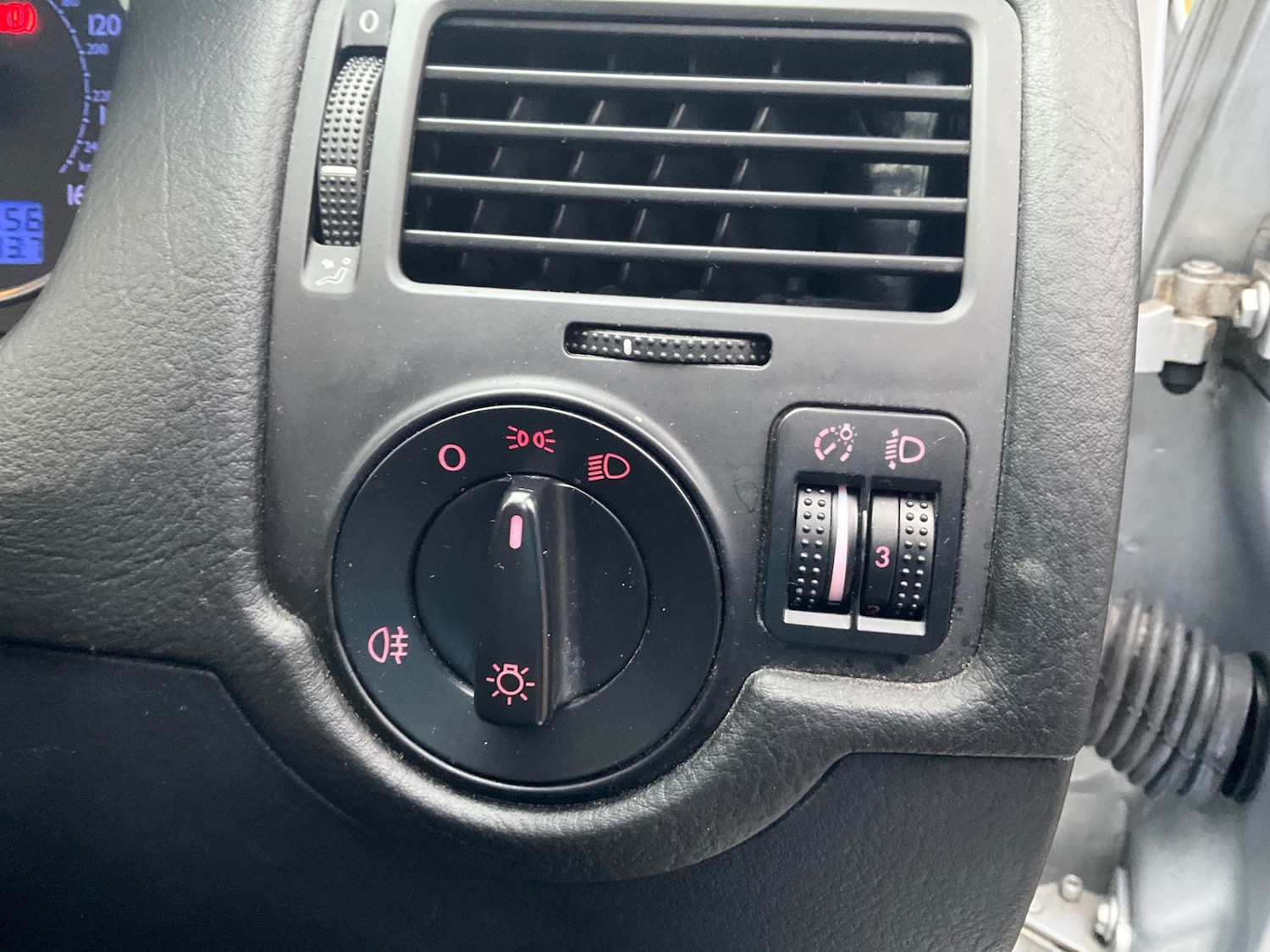 Used Volkswagen Bora 2005 for sale - 76853932: Photo 29