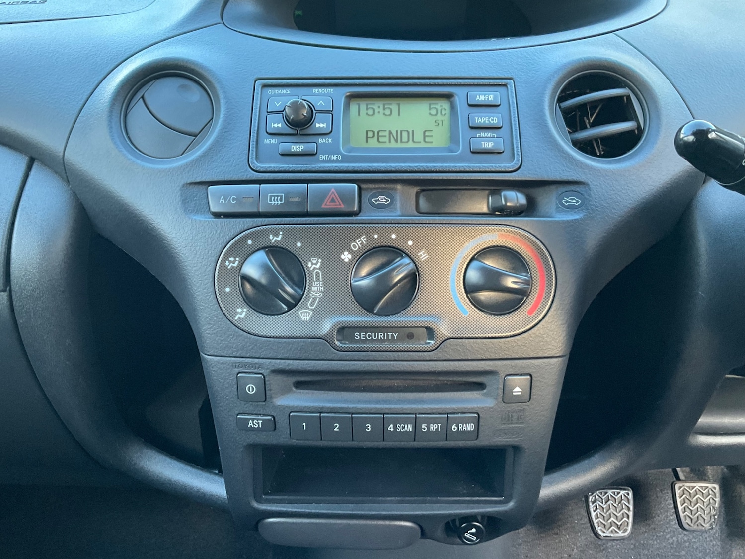 Used Toyota Yaris 2005 for sale - 77570266: Photo 27