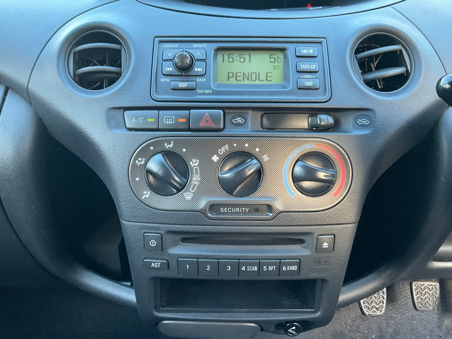 Used Toyota Yaris 2005 for sale - 77570266: Photo 28