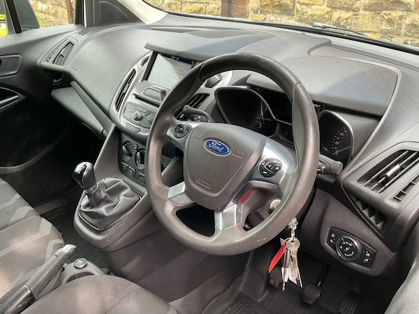 Used Ford Transit Connect 2017 for sale - 76161619: Photo 18