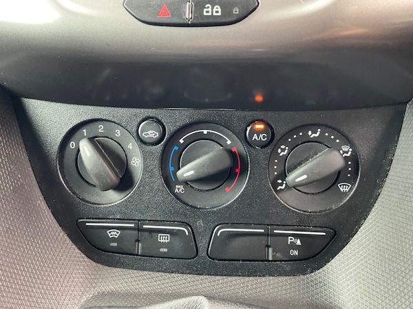 Used Ford Transit Connect 2017 for sale - 76161619: Photo 26