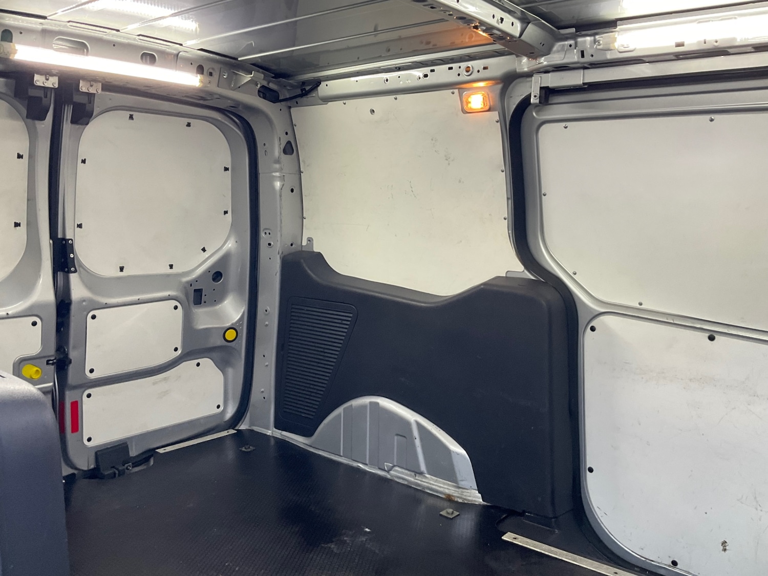 Used Ford Transit Connect 2018 for sale - 77235578: Photo 13