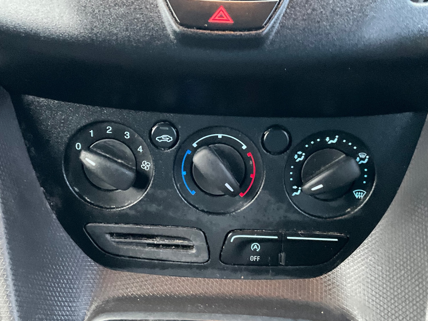 Used Ford Transit Connect 2018 for sale - 77235578: Photo 29