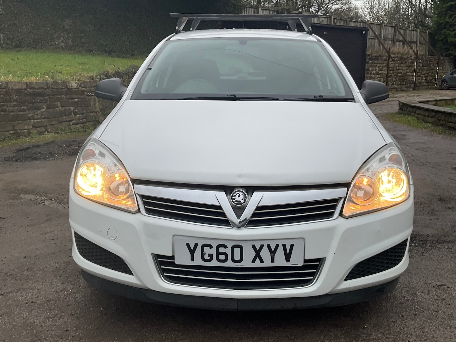 Used Vauxhall Astra Van 2010 for sale - 76709234: Photo 2