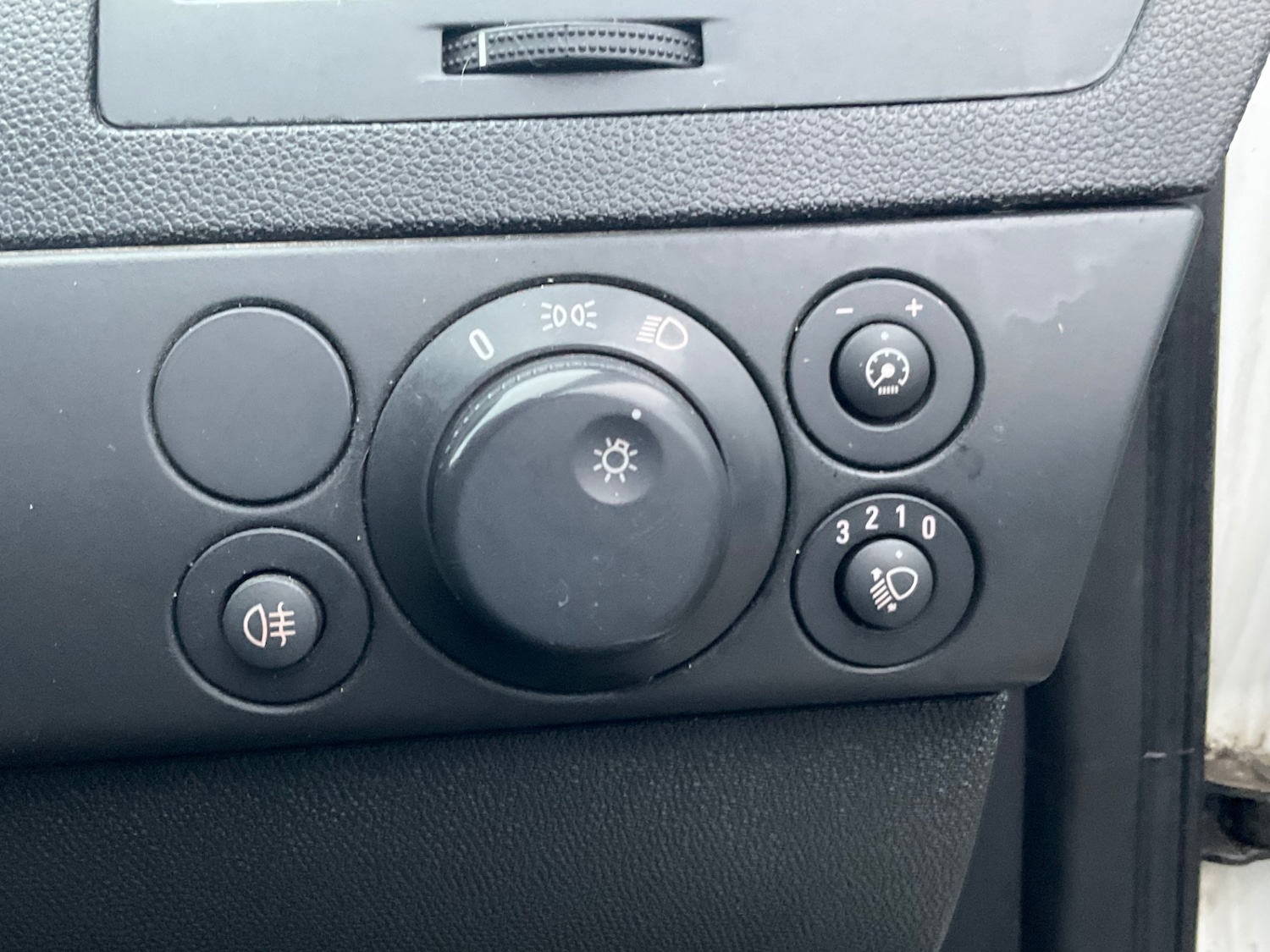 Used Vauxhall Astra Van 2010 for sale - 76709234: Photo 20