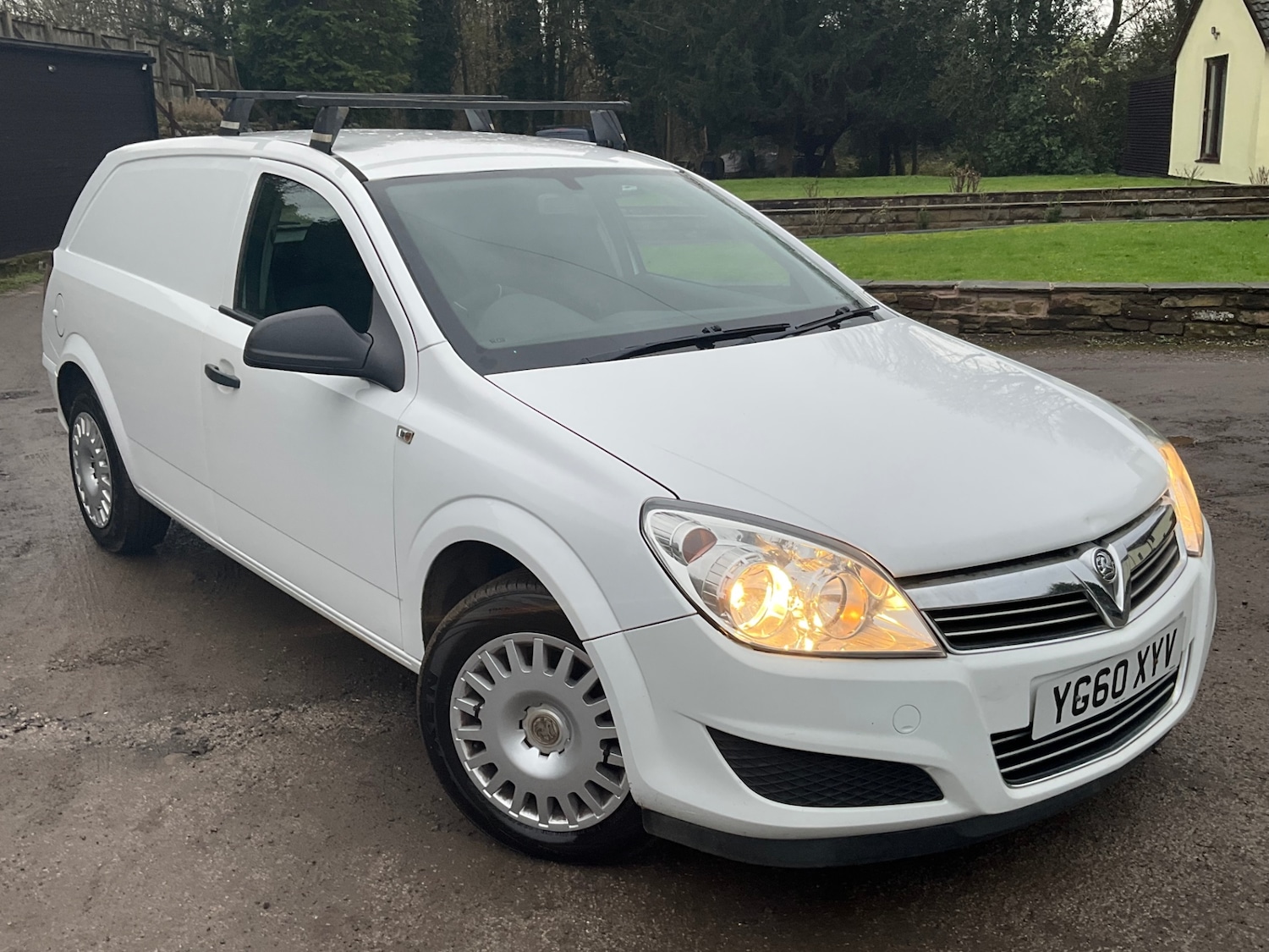 Used Vauxhall Astra Van 2010 for sale - 76709234: Photo 3