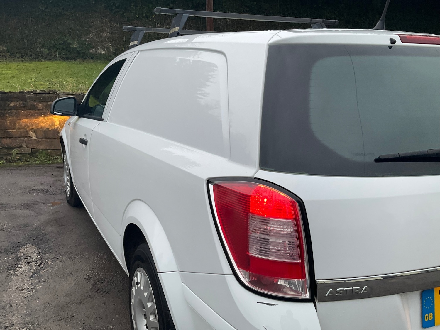 Used Vauxhall Astra Van 2010 for sale - 76709234: Photo 33