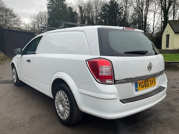 Used Vauxhall Astra Van 2010 for sale - 76709234: Photo