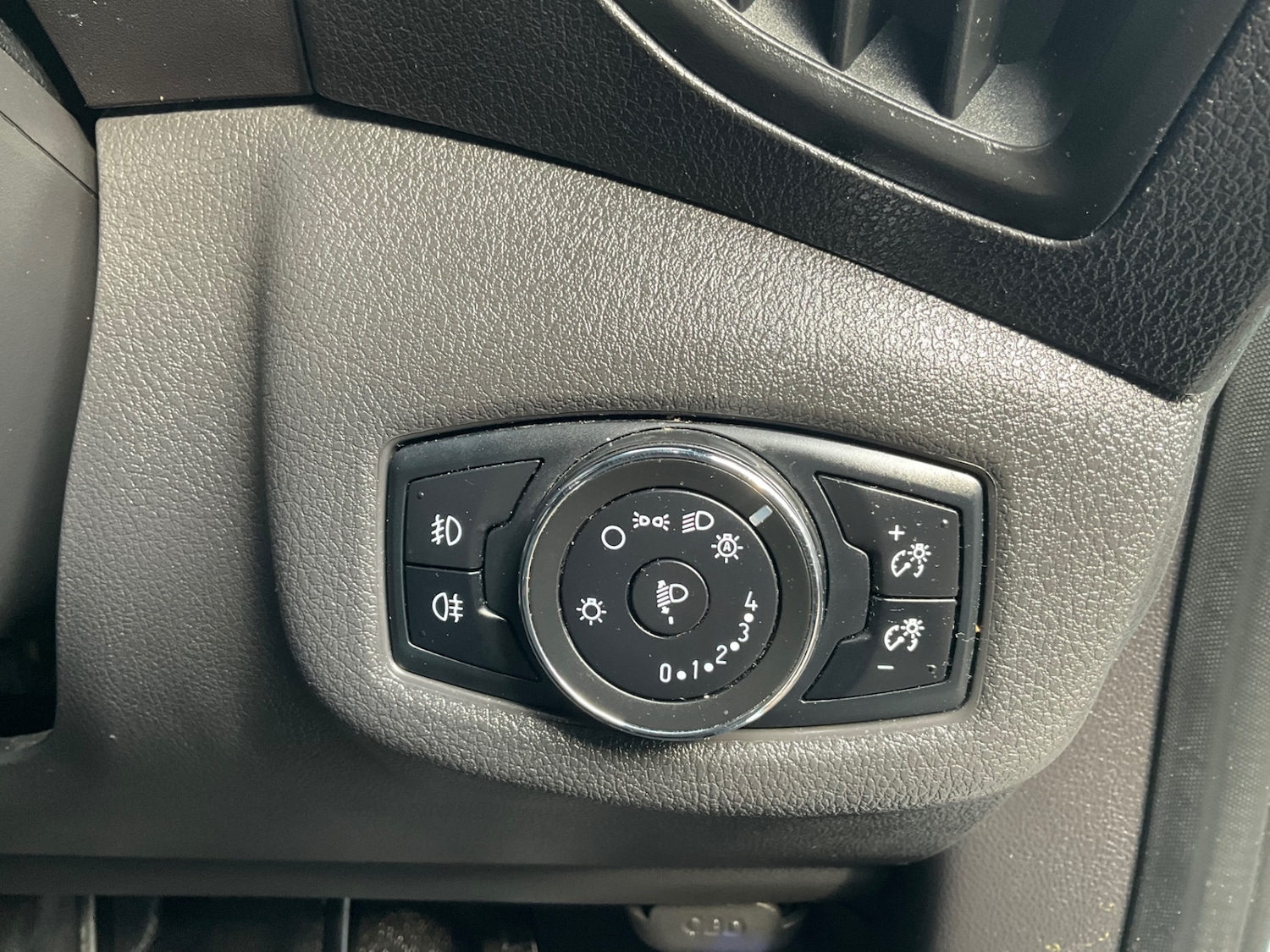 Used Ford Transit Connect 2018 for sale - 78140823: Photo 34