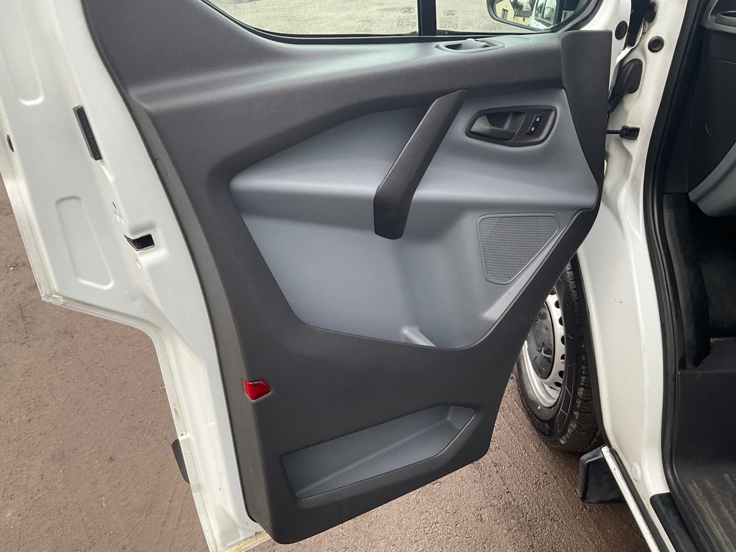 Used Ford Transit Custom 2015 for sale - 77210820: Photo 23