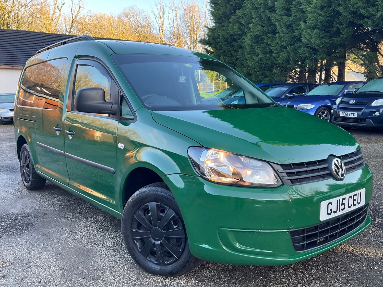 Used Volkswagen Caddy Maxi 2015 for sale - 76780483: Photo 1