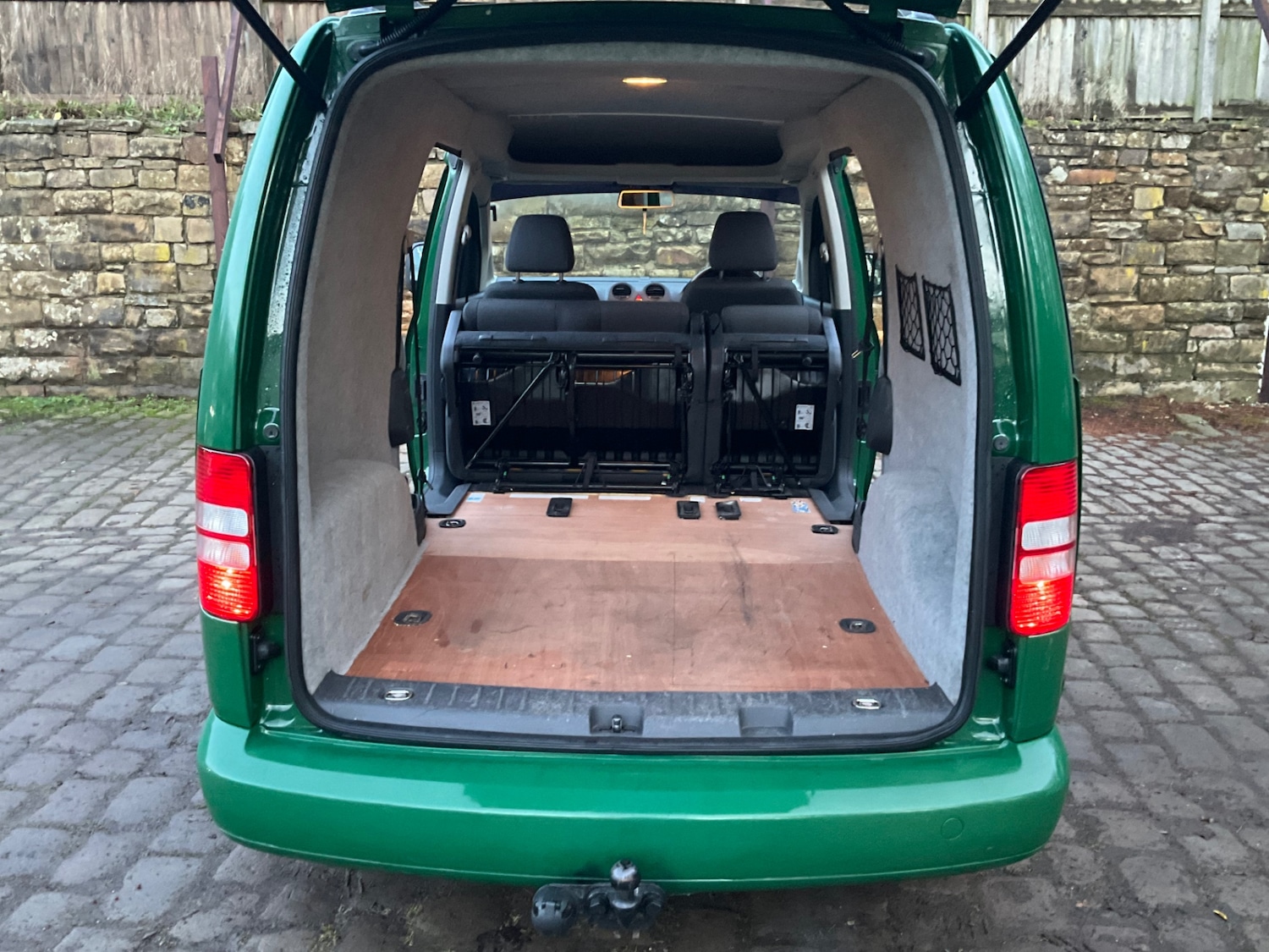 Used Volkswagen Caddy Maxi 2015 for sale - 76780483: Photo 11