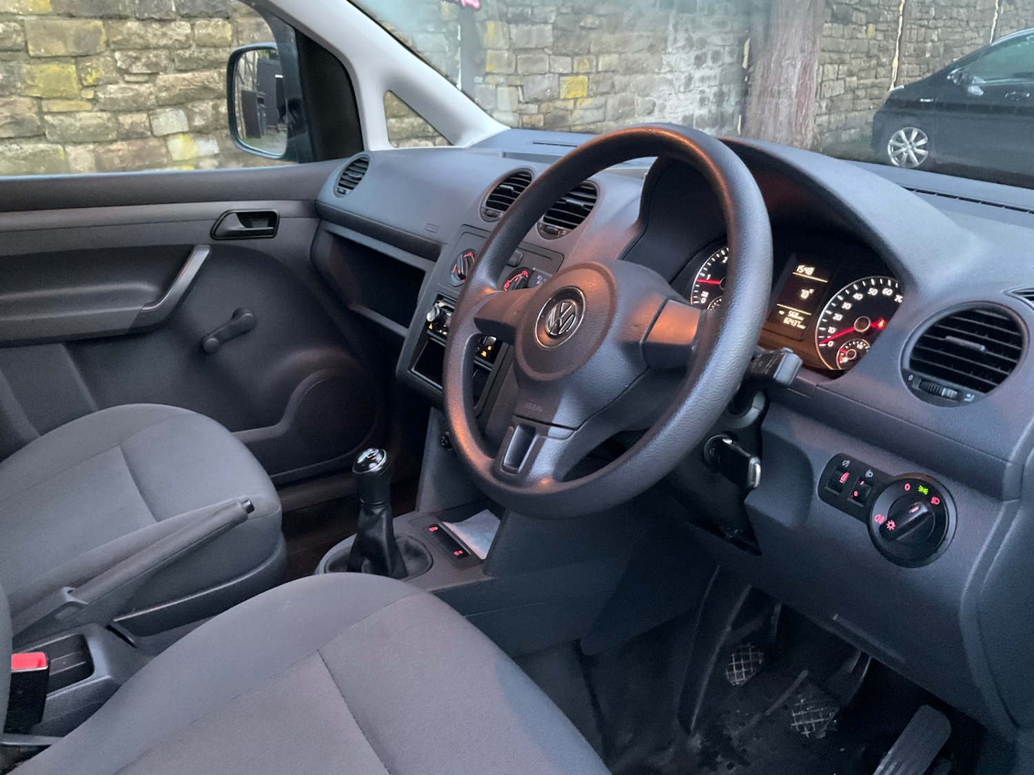 Used Volkswagen Caddy Maxi 2015 for sale - 76780483: Photo 12