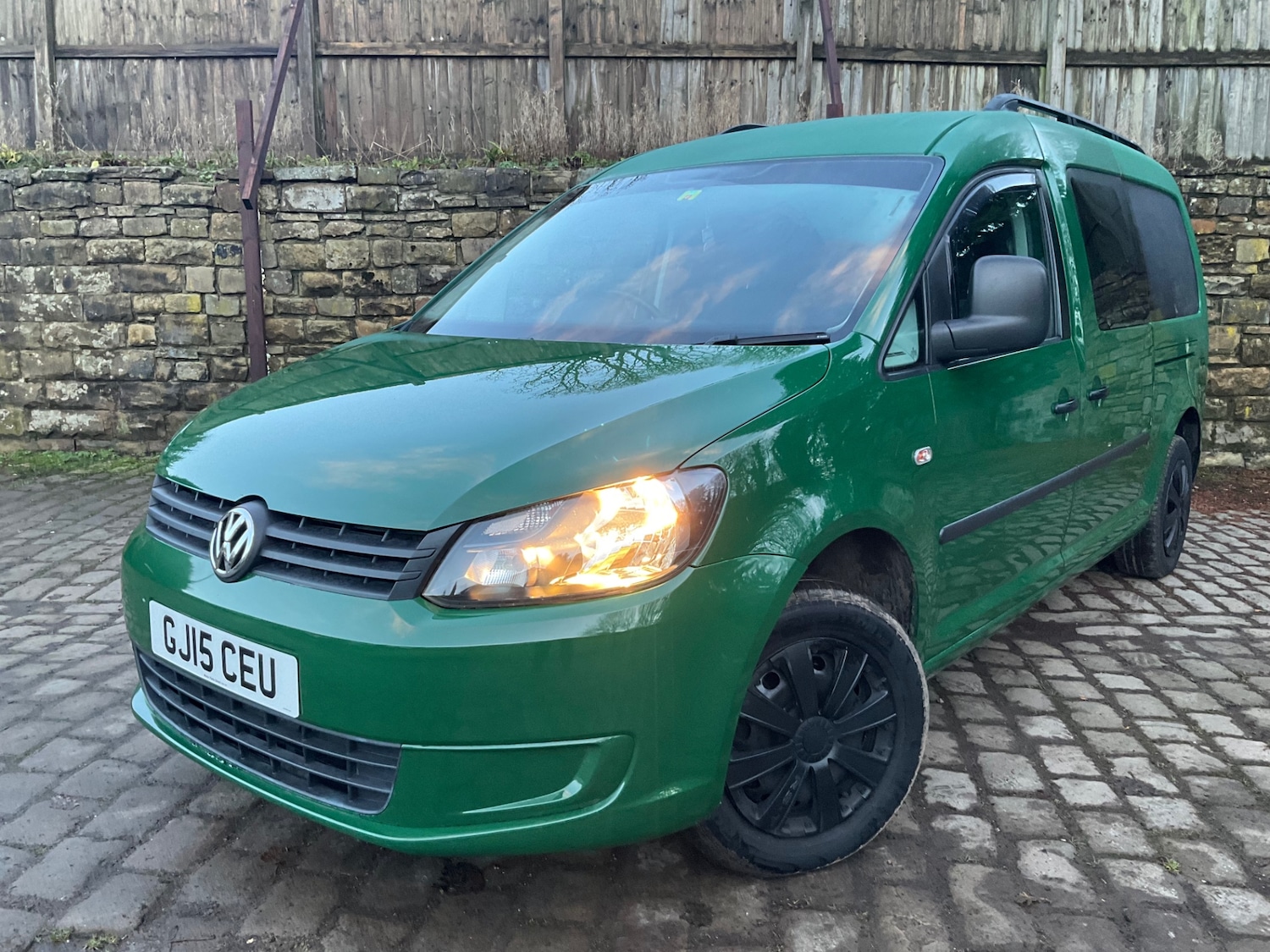 Used Volkswagen Caddy Maxi 2015 for sale - 76780483: Photo 4