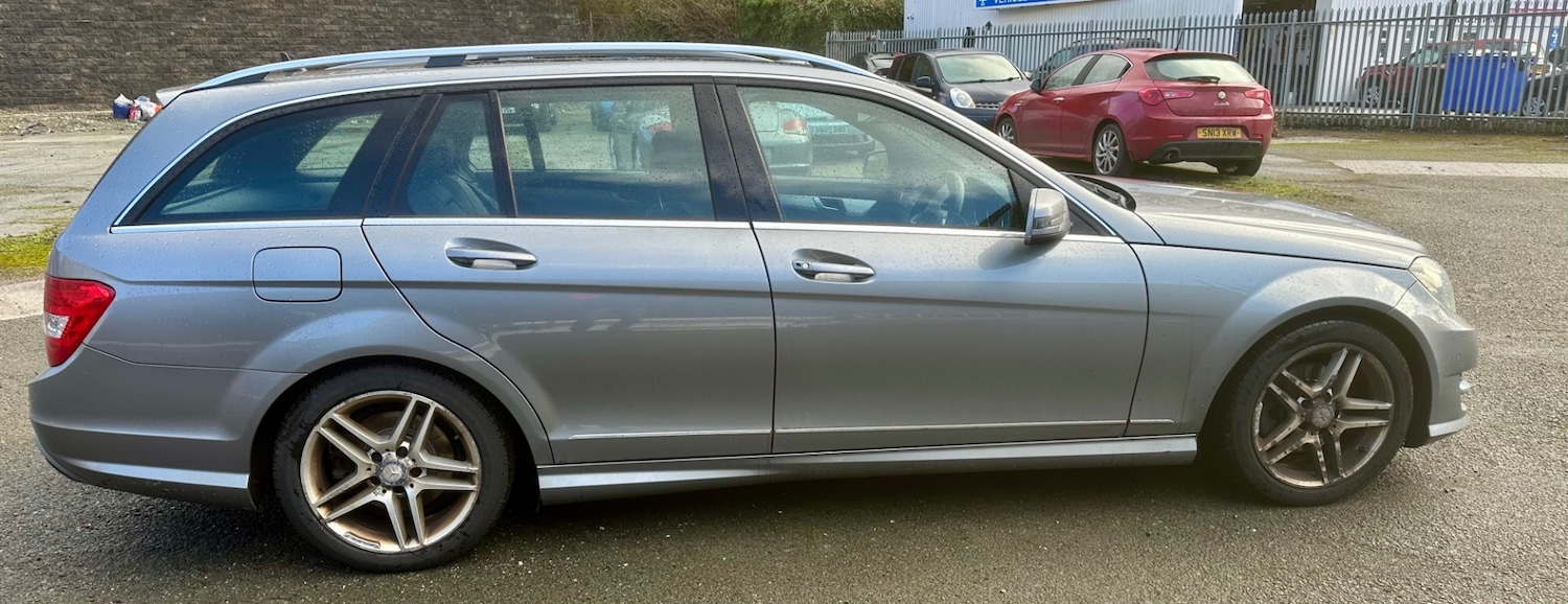 Used Mercedes-Benz C Class 2014 for sale - 77152733: Photo 11