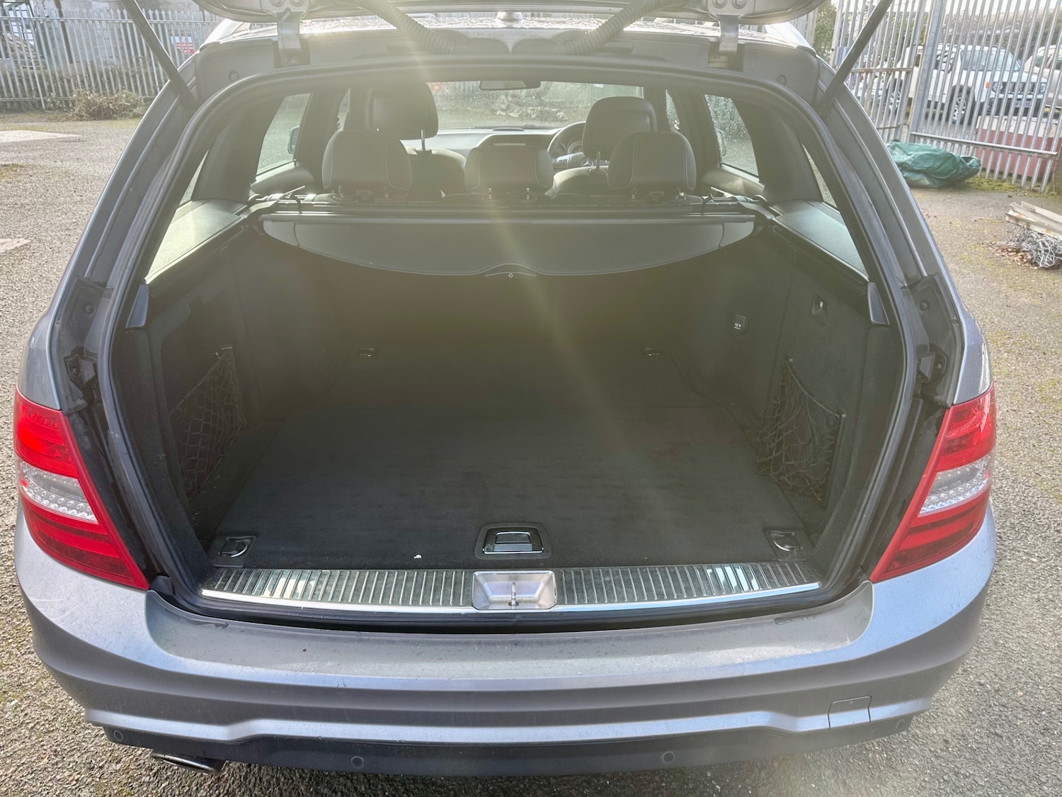 Used Mercedes-Benz C Class 2014 for sale - 77152733: Photo 16