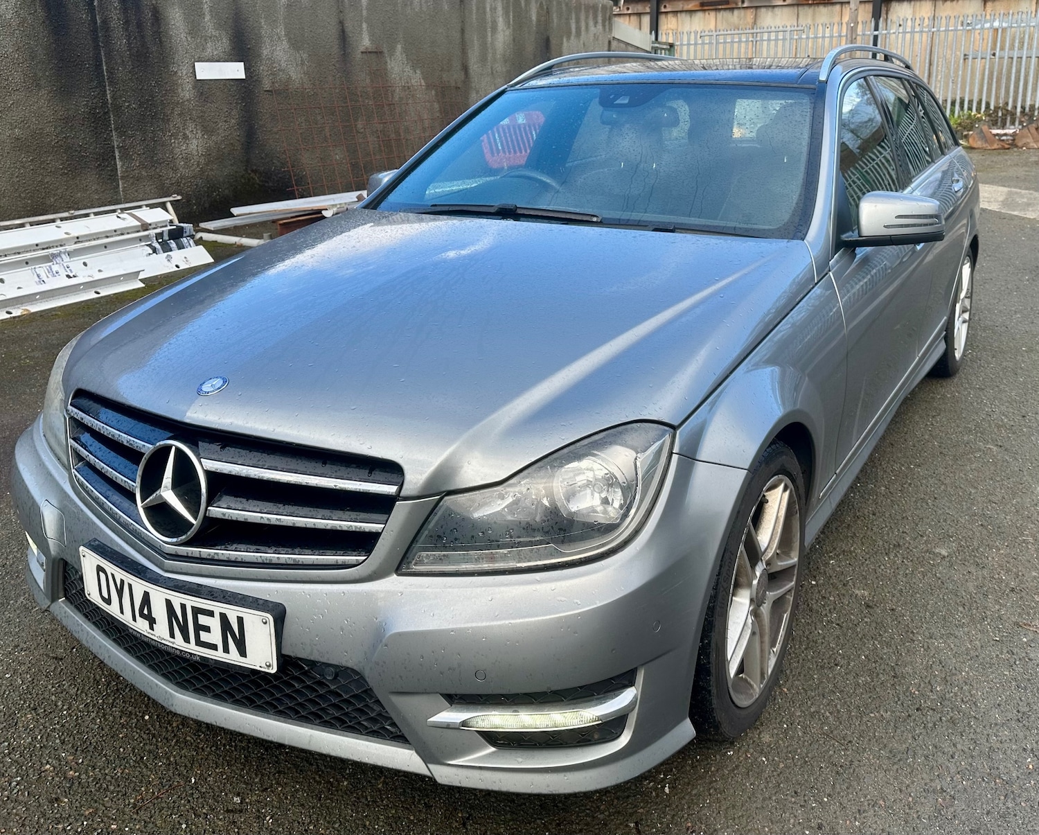 Used Mercedes-Benz C Class 2014 for sale - 77152733: Photo 4